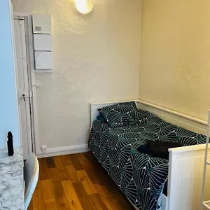 In The Middle Of Appartement