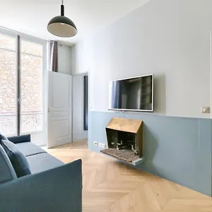 Apartamento Champs Elysees Marbeuf Magnifique 4p, París