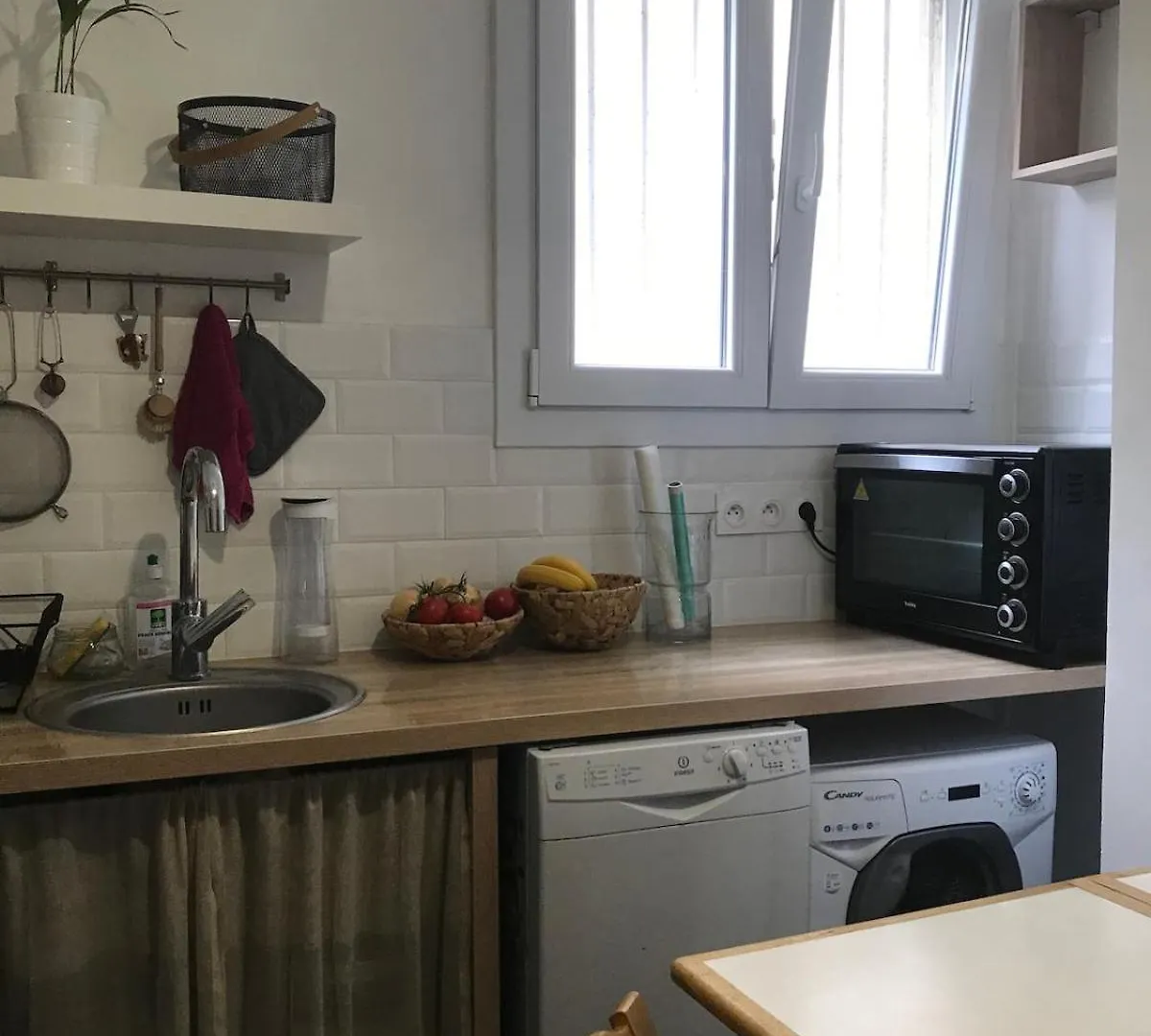 Apartment Charming 3-Room Apartment, Paris Center