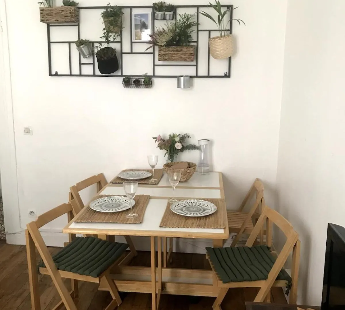 Apartment Charming 3-Room Apartment, Paris Center France